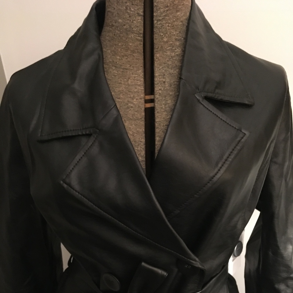 NWT long black faux leather coat with tie Sz L